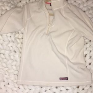 White vineyard vines pullover